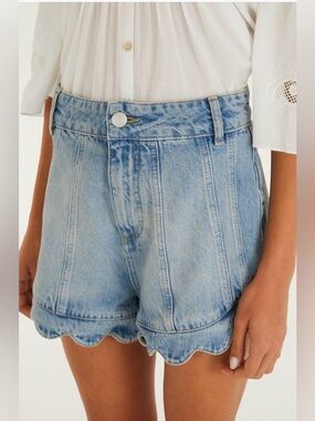 NWT FARM Rio Light Denim Romantic Wavy Hem Scalloped Denim Shorts SZ 28 RV $198